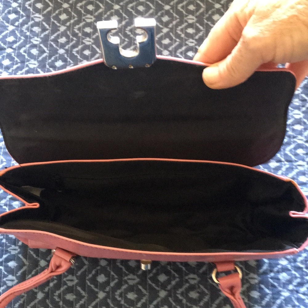Pink handbag - Picture 3 of 5
